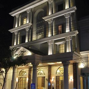 Apple Green Hotel